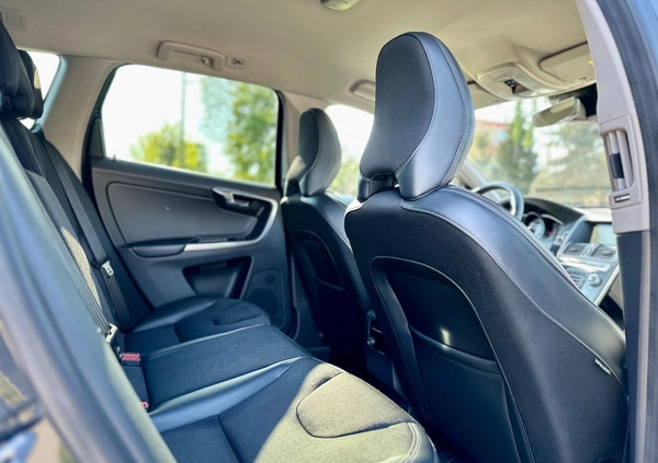 Volvo XC 60 cena 74900 przebieg: 225000, rok produkcji 2016 z Żarów małe 631